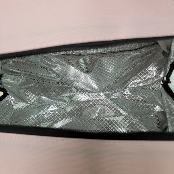 NWOT Hello Kitty Sanrio Pink and Khaki Insulated Lunch Bag Tote by Brivilas - Picture 5 of 5